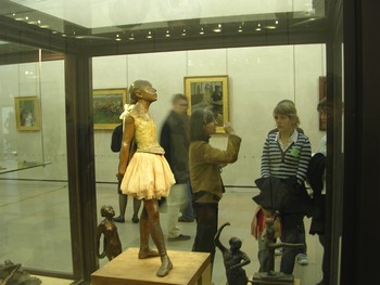 Une Danseuse de Degas et ses admirateurs.