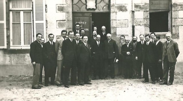 Réunion de l'Amicale des anciens élèves dans les années 1930.