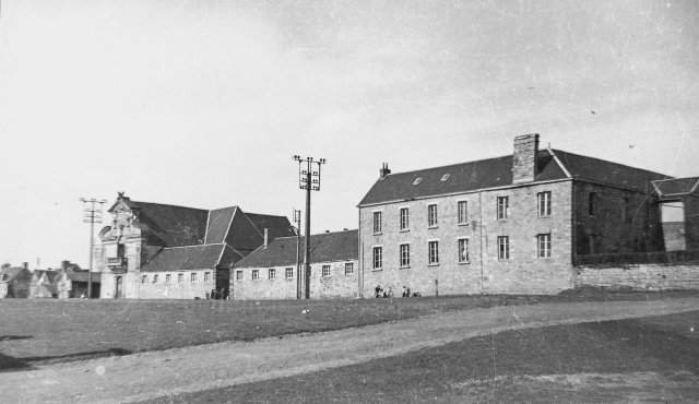 Façade du Collège en 1946.